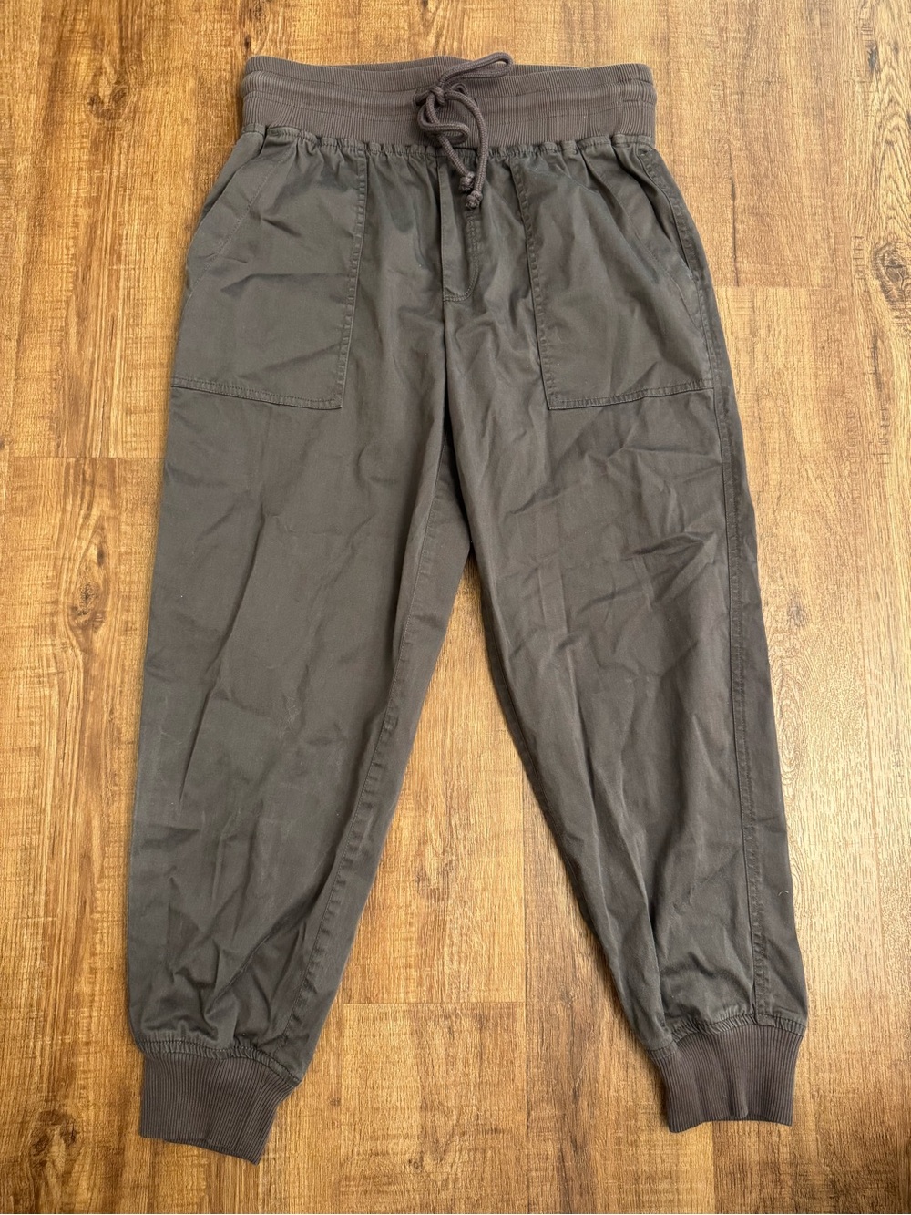 Lou & Grey Jogger Pants in Dark Gray